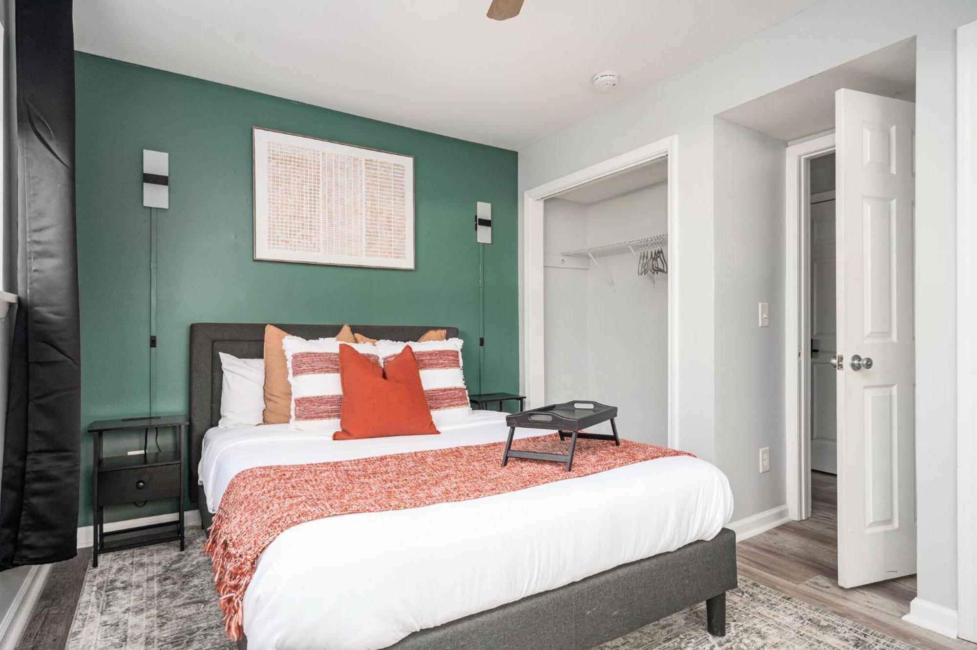 Quiet & Quaint Apartment, 5 Mins To Airport And 15 Mins To Downtown Atlanta Exterior foto