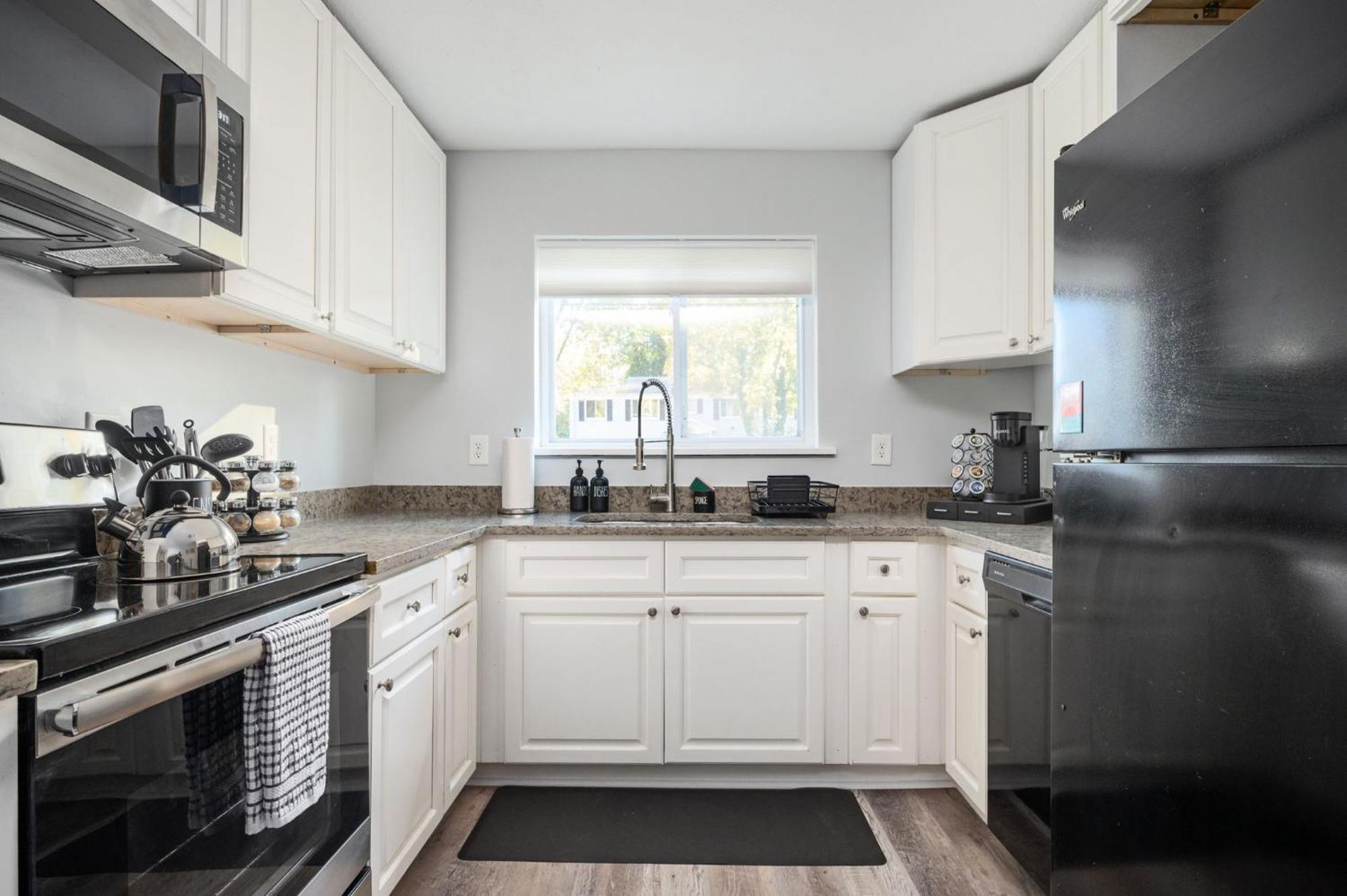 Quiet & Quaint Apartment, 5 Mins To Airport And 15 Mins To Downtown Atlanta Exterior foto